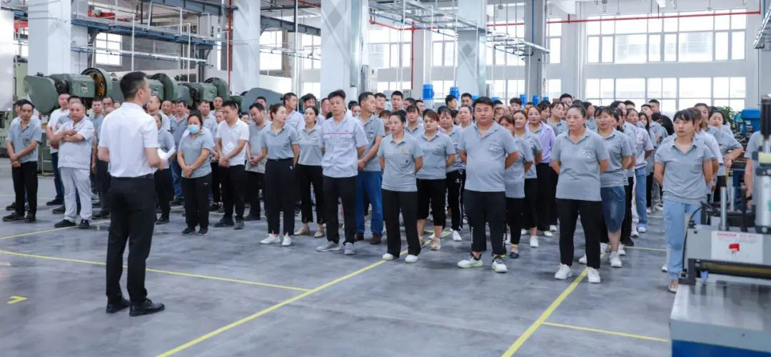 金萊勒電氣生產(chǎn)管理部月度表彰大會 金萊勒電氣生產(chǎn)管理部月度表彰大會